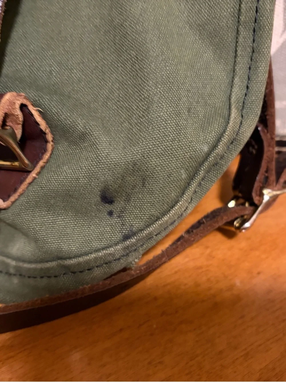 Duluth Pack Green Canvas Men’s Messenger Bag with Brown Leather Trim